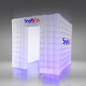SNAPSPIN’S LED INFLATABLE CUBE PHOTO BOOTH
